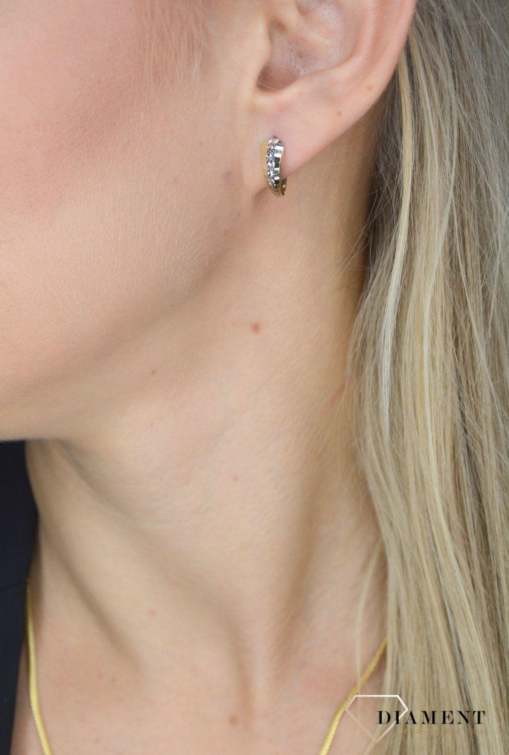 Złote kolczyki 333 droga z białego złota KL 6183 333.jpg